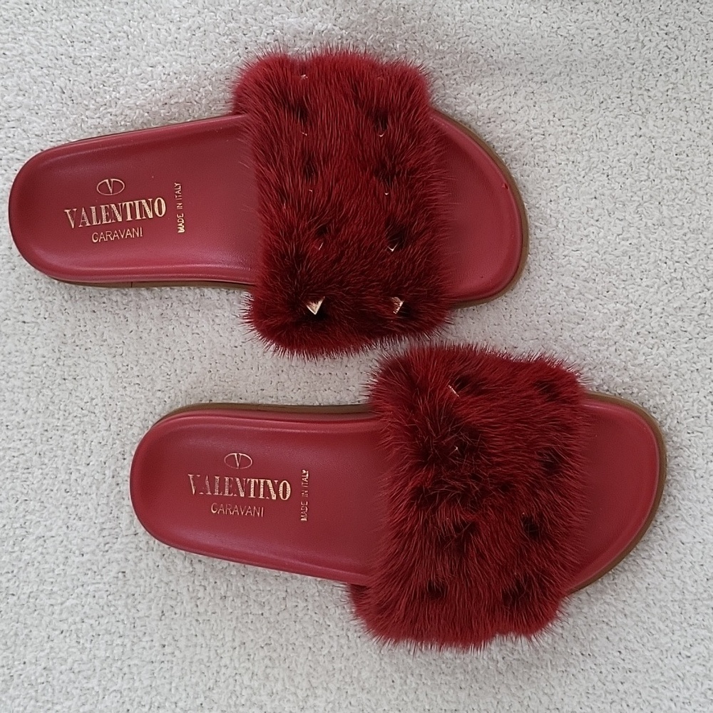 VALENTINO GARAVANI Burgundy/Gold Mink‎ Fur Rockstud Sandals Slippers Size 35